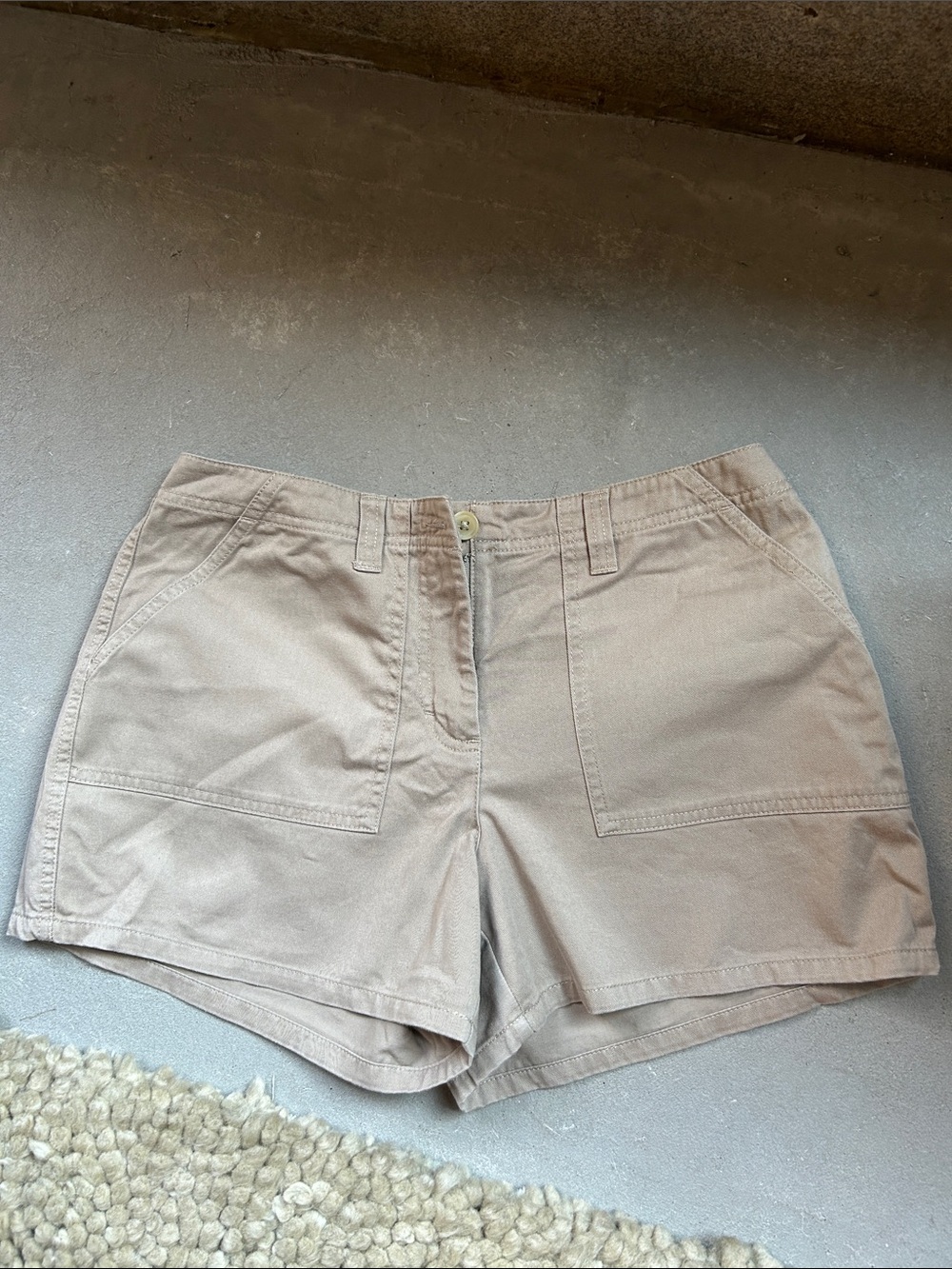 LONDONJEAN Women's Taupe Utility Shorts